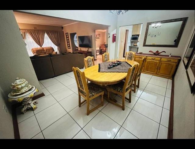 4 BEDROOM HOUSE FOR SALE IN RANDHART